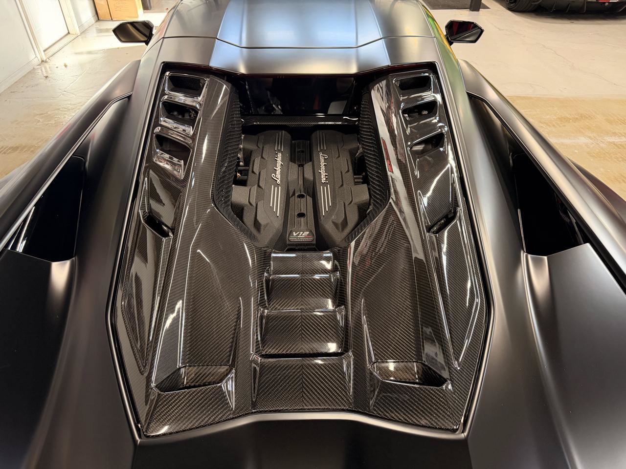 Used 2024 Lamborghini Revuelto AWD/4WD image 15