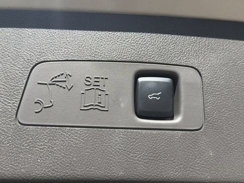 Used 2024 Lincoln Corsair Grand Touring AWD/4WD image 19