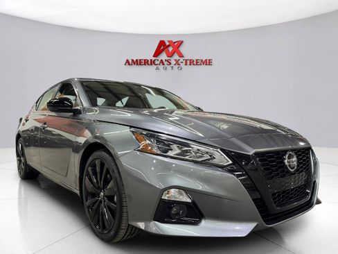 Used 2022 Nissan Altima 2.5 SR w/ Midnight Edition Package FWD image 7