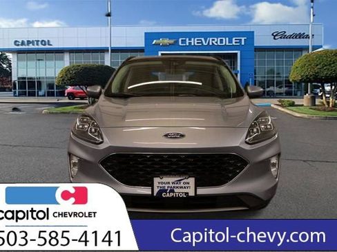 Used 2022 Ford Escape Titanium w/ Class II Trailer Tow Package AWD/4WD image 8