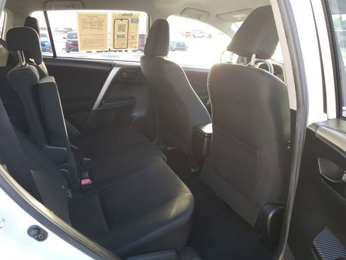 Used 2015 Toyota RAV4 LE image 27