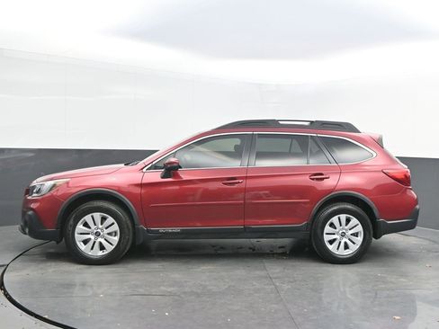 Used 2018 Subaru Outback 2.5i Premium image 4