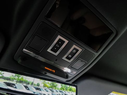 New 2026 Land Rover Defender 130 X-Dynamic SE AWD/4WD image 43
