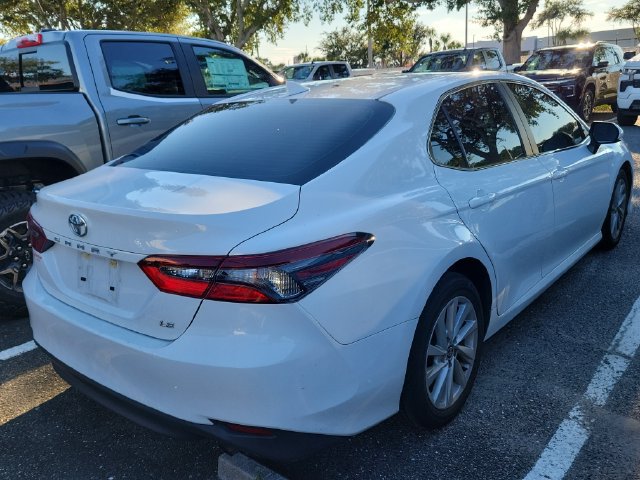 Used 2023 Toyota Camry LE FWD image 5
