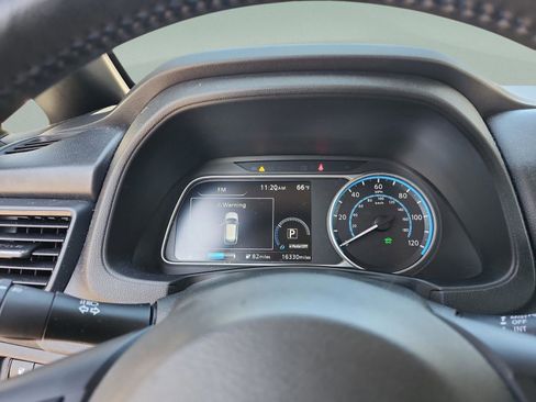 Used 2022 Nissan Leaf SV w/ SV Technology Package image 10