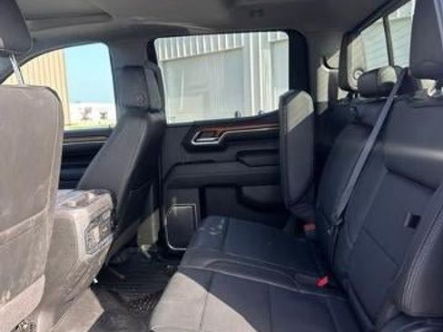 Used 2023 GMC Sierra 1500 Denali w/ Denali Reserve Package AWD/4WD image 10