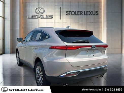 Used 2023 Toyota Venza Limited AWD/4WD image 7