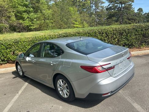 Used 2025 Toyota Camry LE FWD image 26