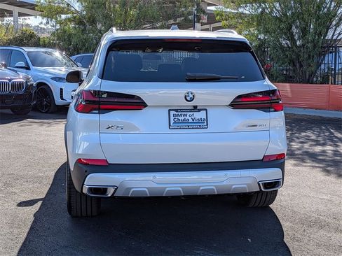 New 2026 BMW X5 sDrive40i image 7