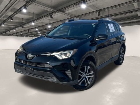 Used 2018 Toyota RAV4 LE w/ All Weather Liner Package image 1