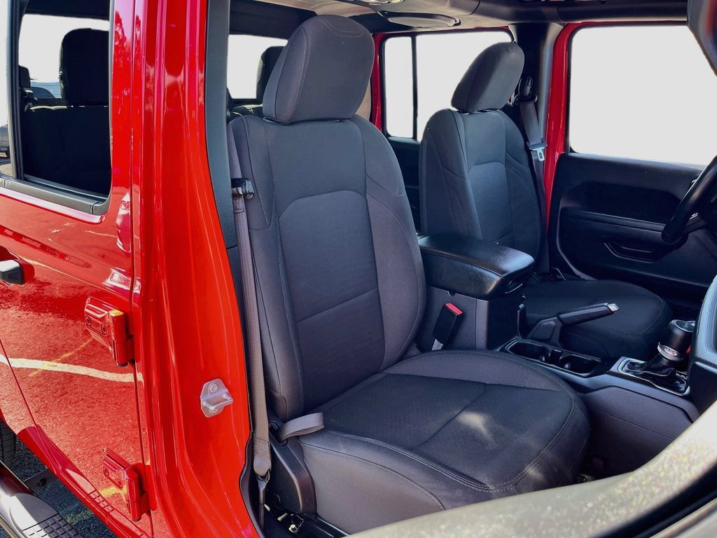 Used 2022 Jeep Gladiator Sport AWD/4WD image 26