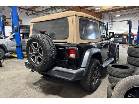 Used 2020 Jeep Wrangler Sport image 3