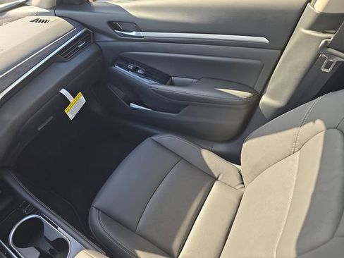 New 2025 Nissan Altima 2.5 SL image 17