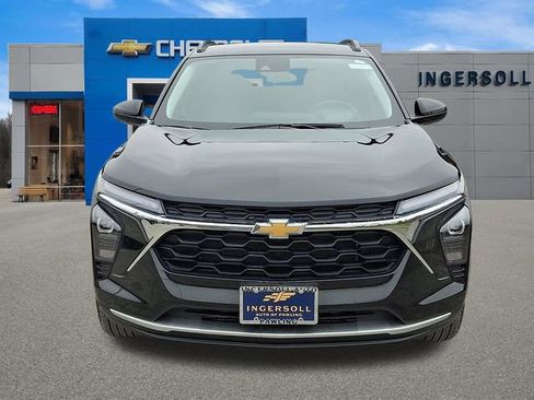 Used 2026 Chevrolet Trax LT w/ Driver Confidence Package FWD image 19