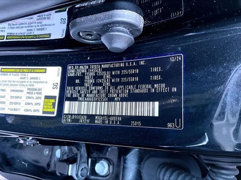 Certified 2025 Toyota Corolla Cross XLE AWD/4WD image 34