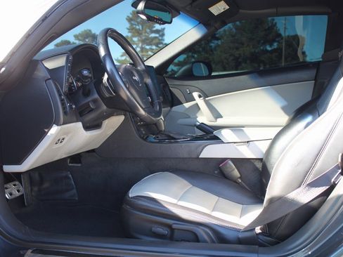 Used 2009 Chevrolet Corvette Base 2D Convertible w/ Preferred Equipment Group image 6