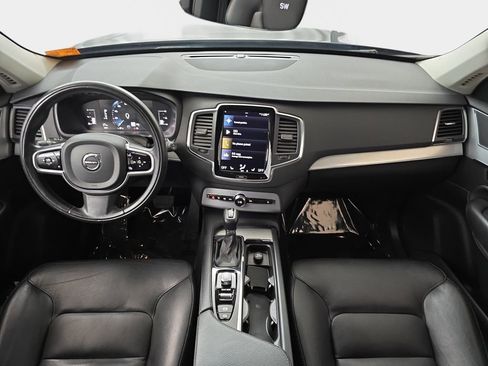 Used 2018 Volvo XC90 T5 Momentum w/ Convenience Package AWD/4WD image 12
