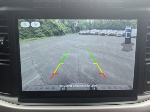 Used 2022 Ford F150 Lightning Pro image 36