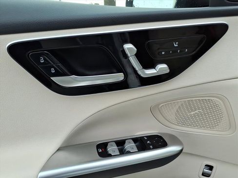 Used 2025 Mercedes-Benz C 300 4MATIC Sedan image 14