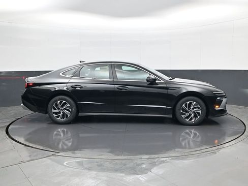 New 2026 Hyundai Sonata Blue FWD image 4