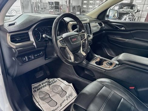 Used 2021 GMC Acadia Denali w/ Denali Ultimate Package AWD/4WD image 9