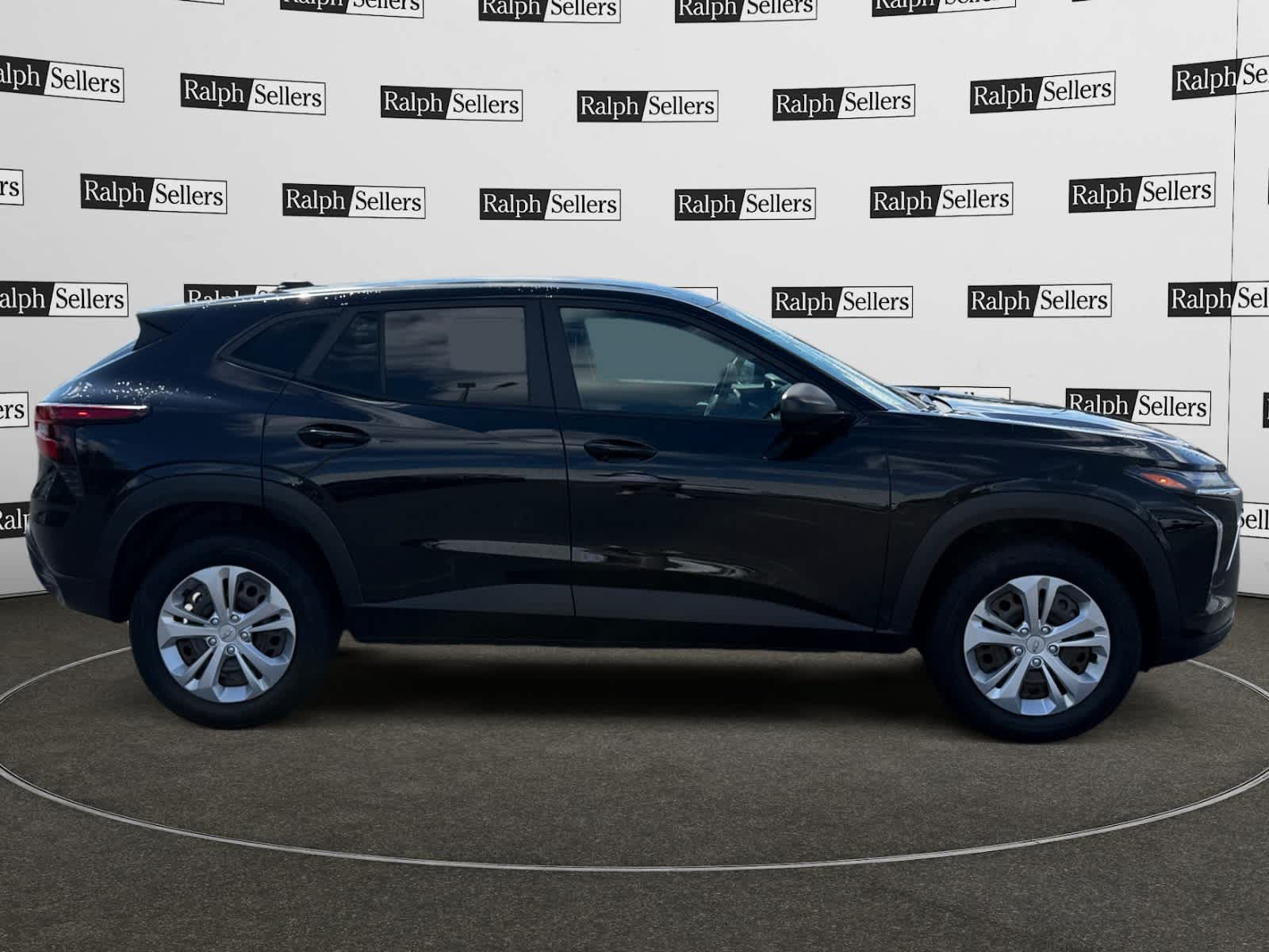 Used 2024 Chevrolet Trax LS w/ Driver Confidence Package FWD image 7