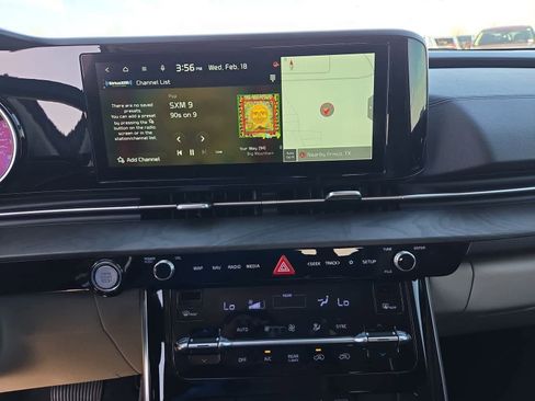 Certified 2023 Kia Carnival EX image 31