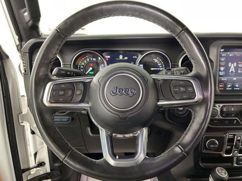Used 2022 Jeep Wrangler Unlimited Sahara w/ Cold Weather Group image 20