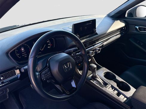 Used 2023 Honda Civic Sport image 9
