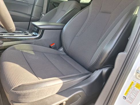 Used 2023 Buick Envision Preferred image 10