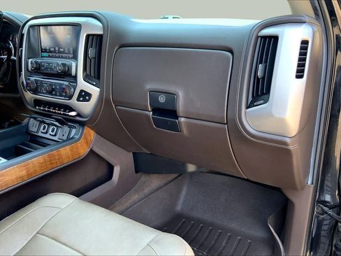 Used 2017 GMC Sierra 1500 SLT AWD/4WD image 19
