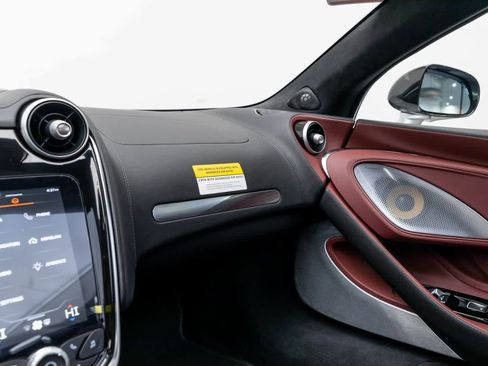 New 2025 McLaren GTS image 32