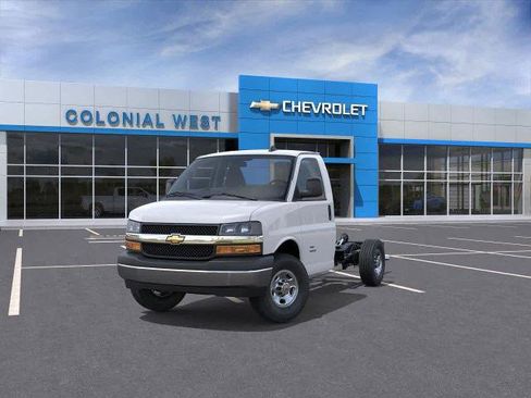 New 2025 Chevrolet Express 3500 w/ Power Convenience Package image 16