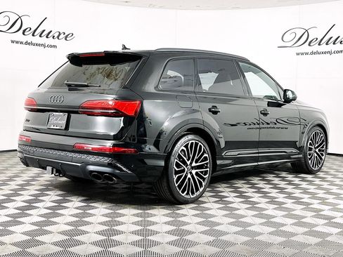 Used 2025 Audi SQ7 Premium Plus w/ Executive Package image 6