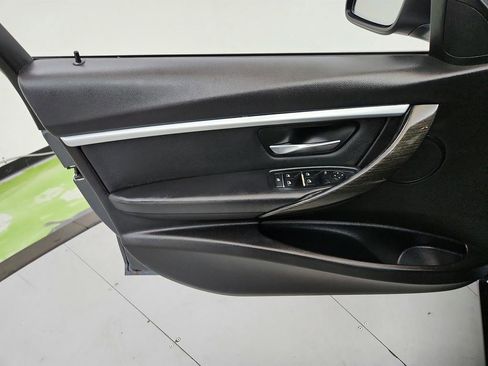 Used 2018 BMW 330i Sedan RWD image 22