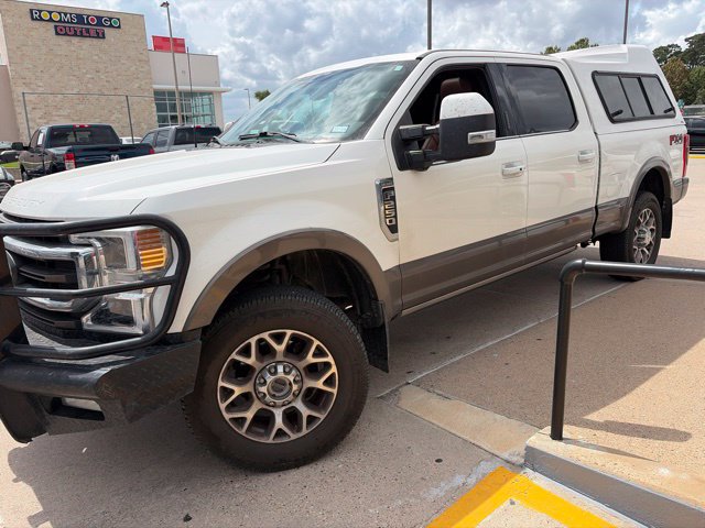 Used 2022 Ford F250 King Ranch w/ King Ranch Ultimate Package AWD/4WD image 2