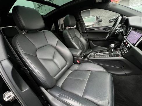 Used 2023 Porsche Macan S image 22
