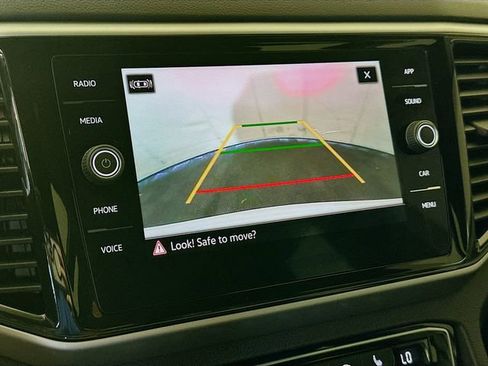 Used 2023 Volkswagen Atlas Cross Sport SE image 16