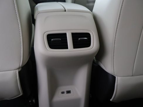 Used 2023 Buick Envision Preferred image 40