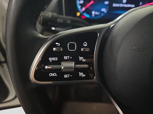 Used 2021 Mercedes-Benz GLA 250 4MATIC image 18