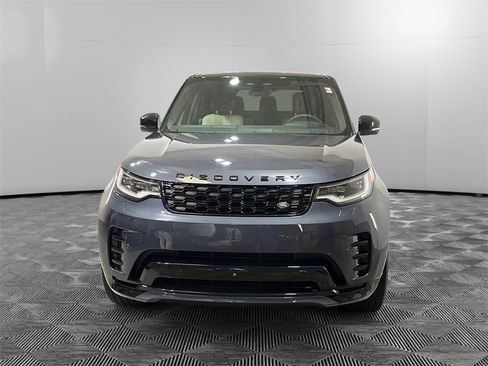 Used 2024 Land Rover Discovery Dynamic SE image 8