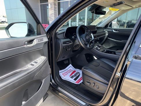 Used 2024 Hyundai Palisade Limited image 12