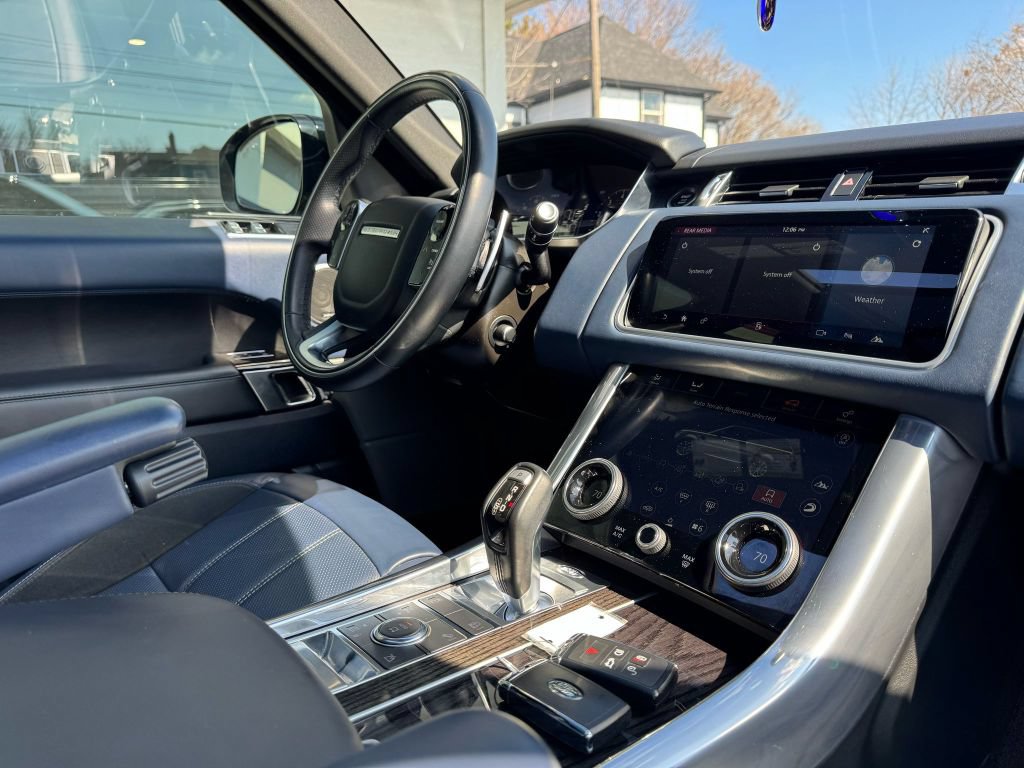 Used 2018 Land Rover Range Rover Sport Supercharged AWD/4WD image 39