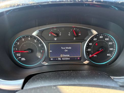 Used 2023 Chevrolet Traverse LT FWD image 22