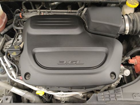 Used 2020 Chrysler Voyager Lxi image 30