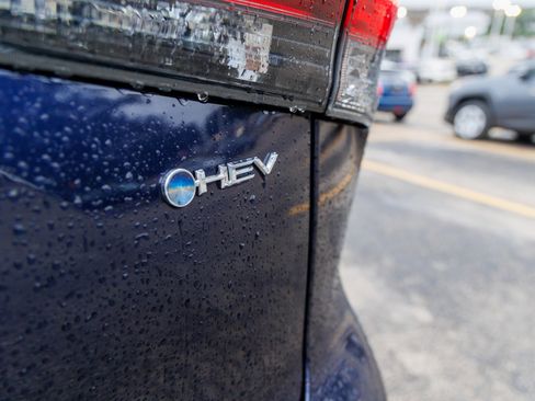 Used 2026 Toyota Highlander XLE AWD/4WD image 12