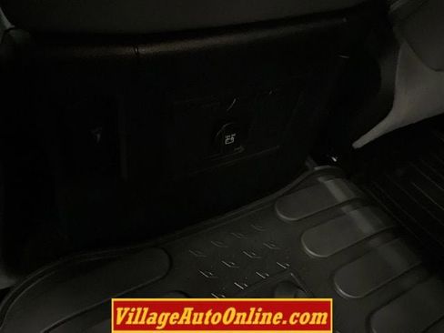 Used 2017 RAM 1500 Big Horn image 32