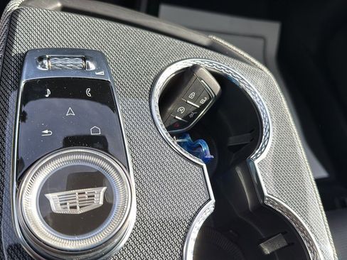 Certified 2025 Cadillac Optiq Sport 2 image 20