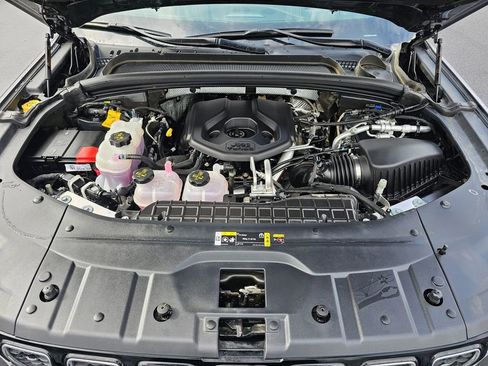 New 2023 Jeep Grand Cherokee Overland w/ Advanced Protech Group III image 6