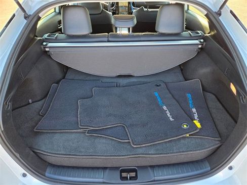 Used 2022 Toyota Prius Prime XLE image 18